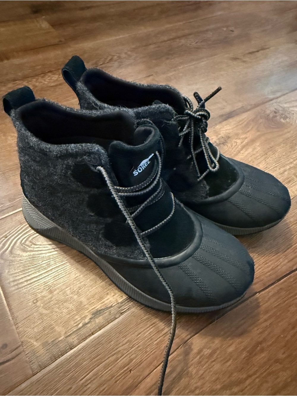 Sorel Black Women's Winter Lace-Up Duck Boot